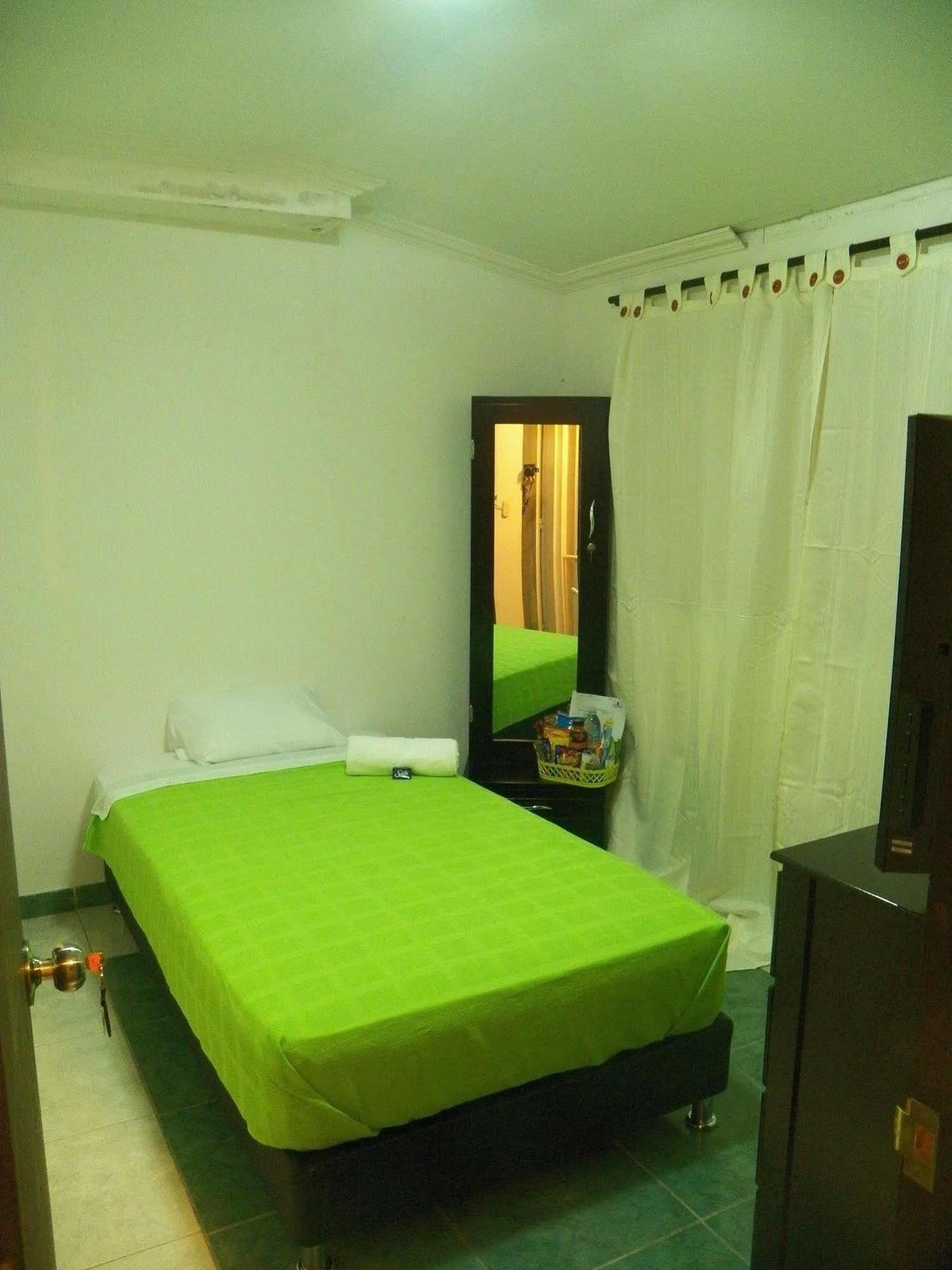 Hostal Deluxe Santander Manizales Exteriér fotografie