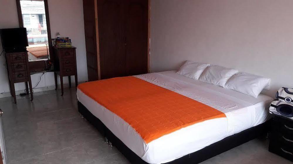 Hostal Deluxe Santander Manizales Exteriér fotografie